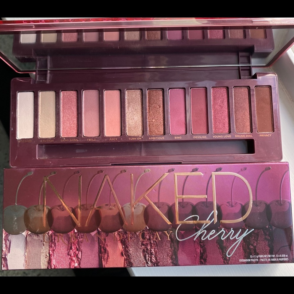 Urban Decay Naked Cherry Palette